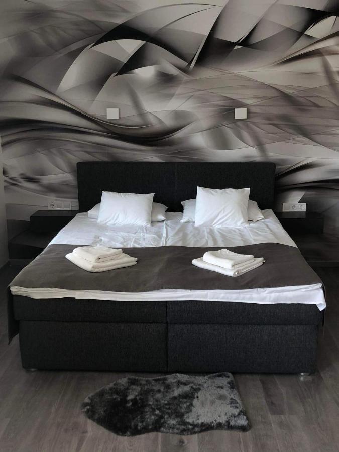 Brill Hotel Bekescsaba Eksteriør billede