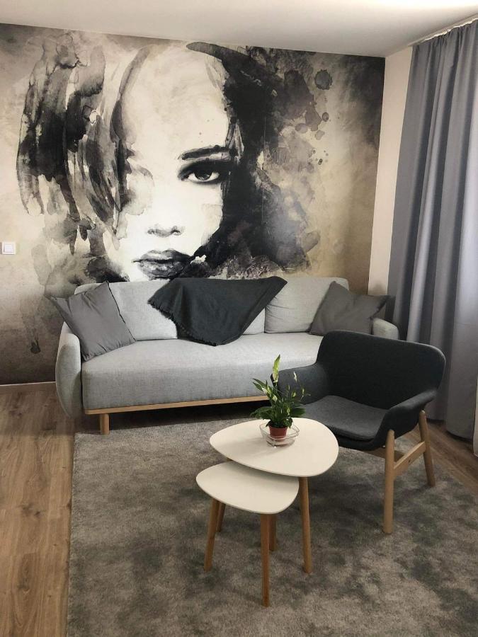 Brill Hotel Bekescsaba Eksteriør billede