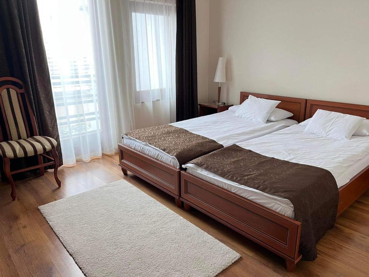 Brill Hotel Bekescsaba Eksteriør billede
